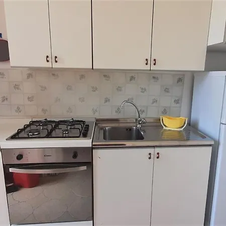 Donna Carmela Torre Lapillo