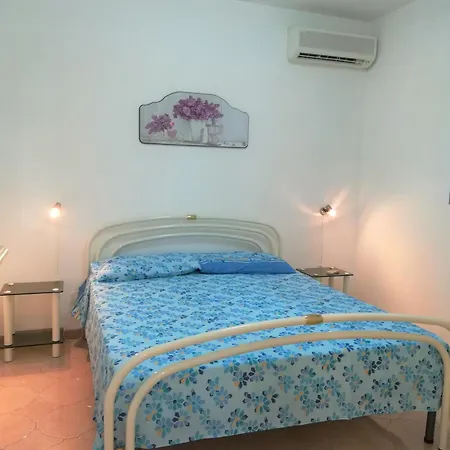 Donna Carmela Apartment *